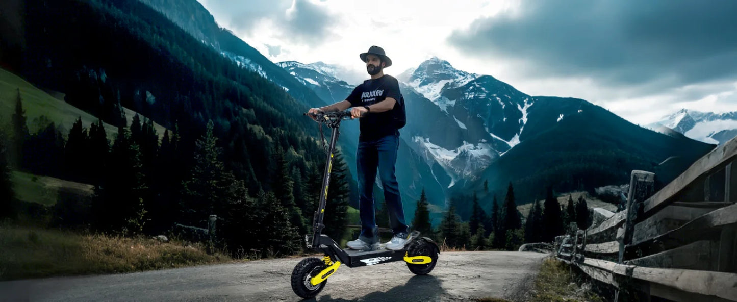 GT06 Electric Scooter Adults 30MPH,1200W Motor E-Scooter,11'' Off-Road Tire Scooter with Dual Suspension & Side Light
